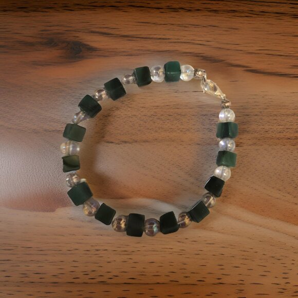 SALE******Jade & Swarovski Crystal beaded Bracelet~ 7 in. - Picture 2 of 3